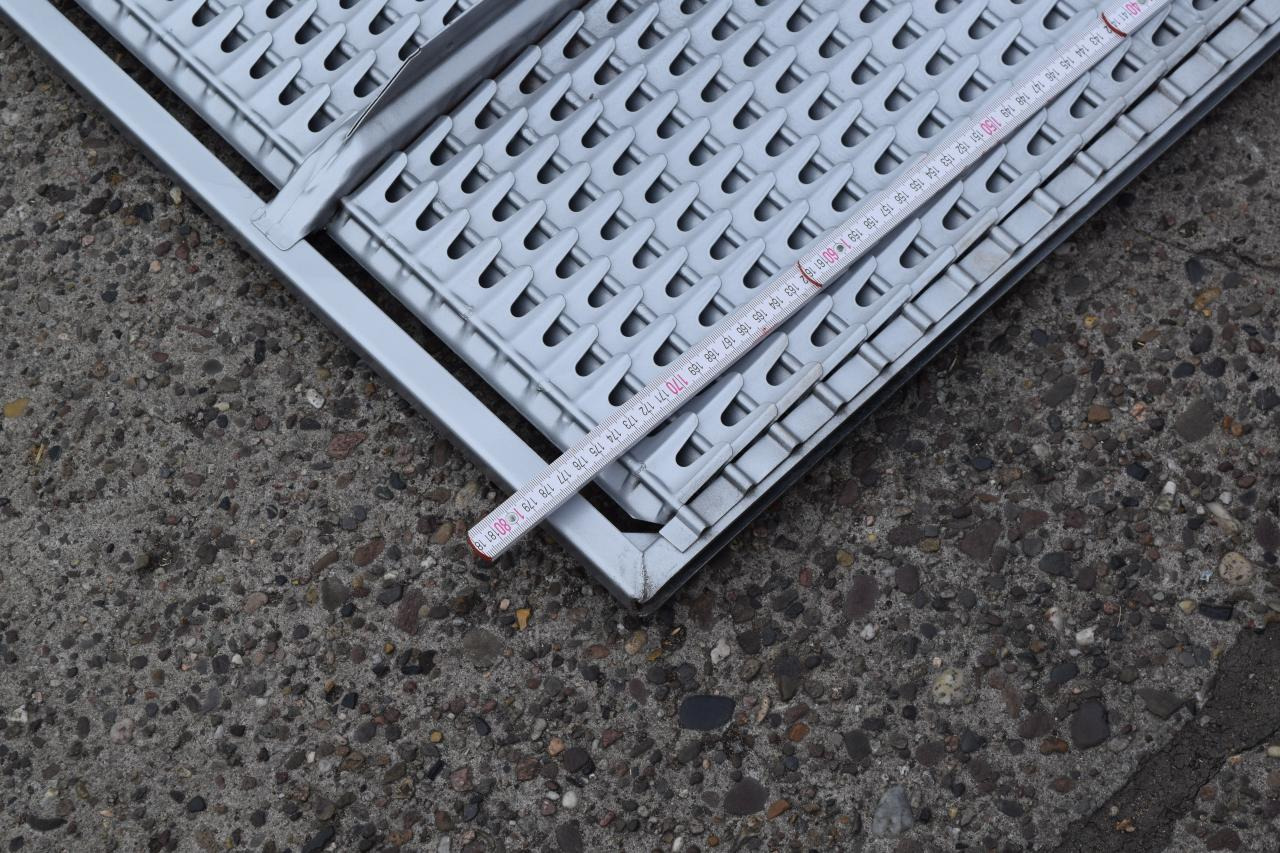 CLAAS Siebe für Claas - Spare parts for Agricultural machinery: picture 4 CLAAS Siebe für Claas - Spare parts for Agricultural machinery: picture 4