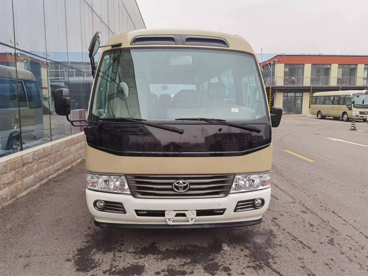 TOYOTA COASTER - Bus: picture 2 TOYOTA COASTER - Bus: picture 2