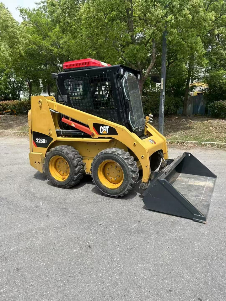Skid steer loader CATERPILLAR 226B-3: picture 7