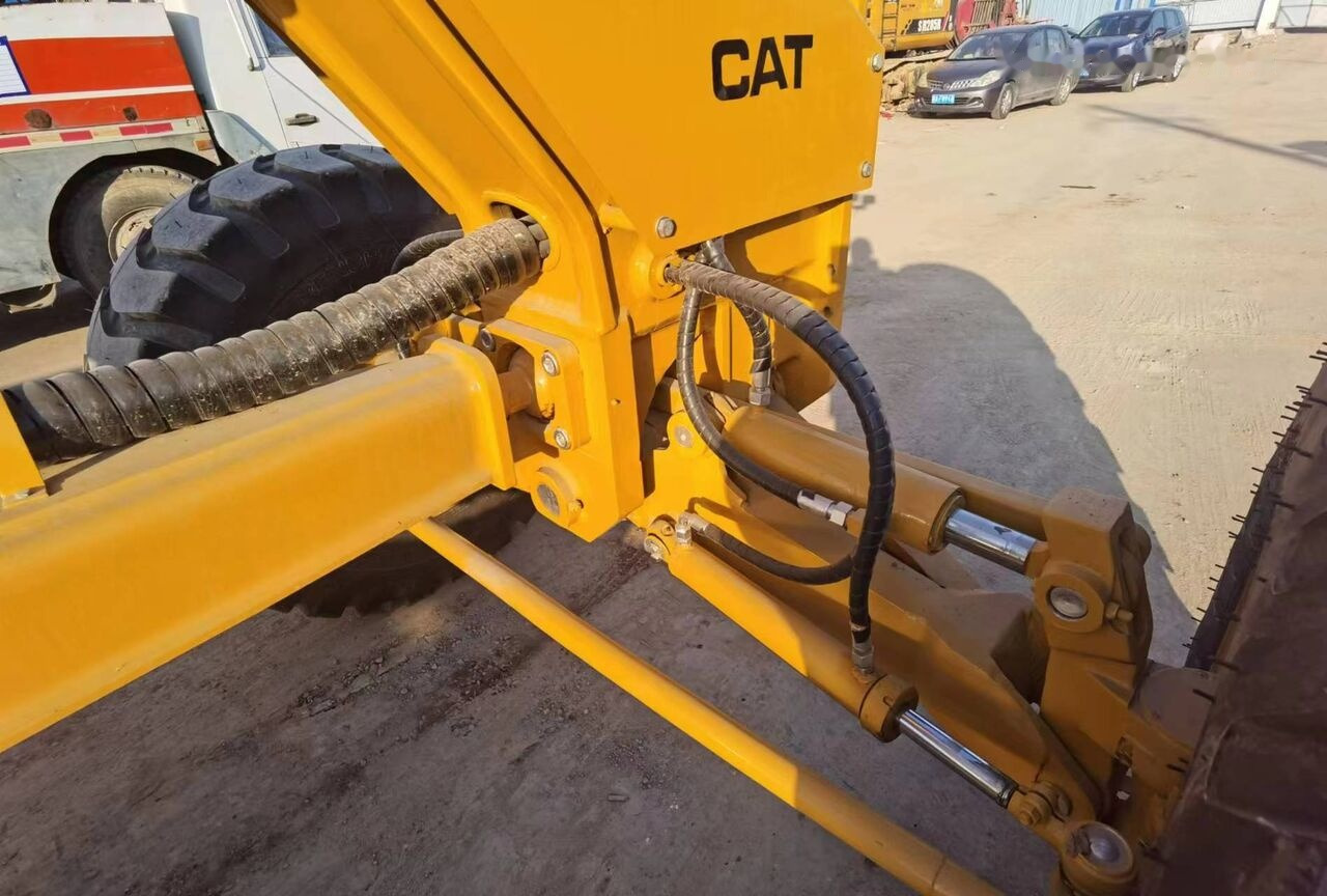 Caterpillar 120K - Grader: picture 5 Caterpillar 120K - Grader: picture 5