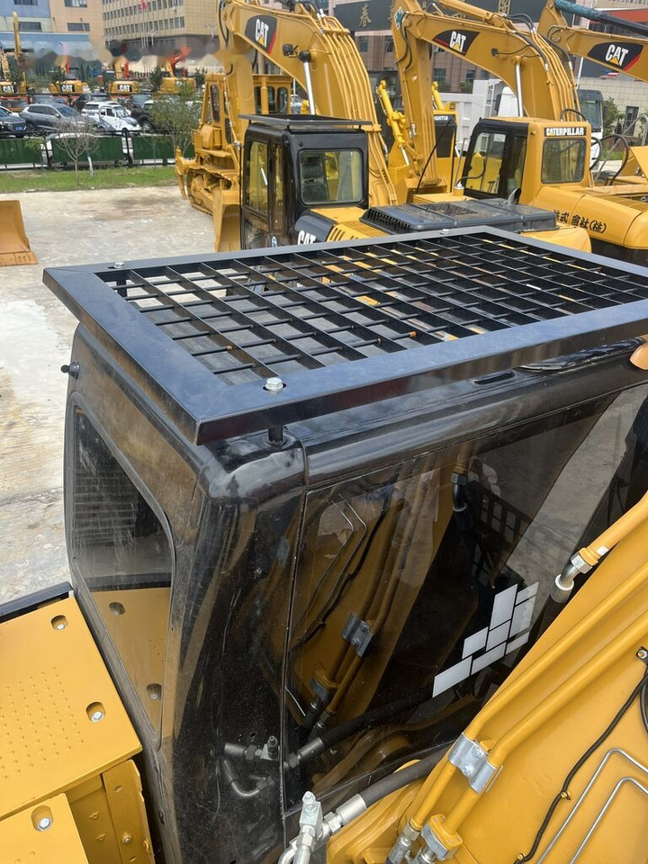 Crawler excavator Caterpillar 323D2L: picture 12