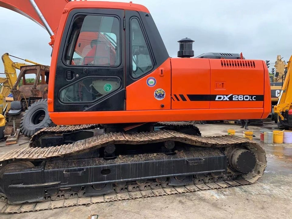 Crawler excavator Doosan DX260LC: picture 9