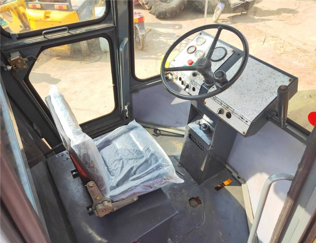 Dynapac CA 301 D - Compactor: picture 2 Dynapac CA 301 D - Compactor: picture 2