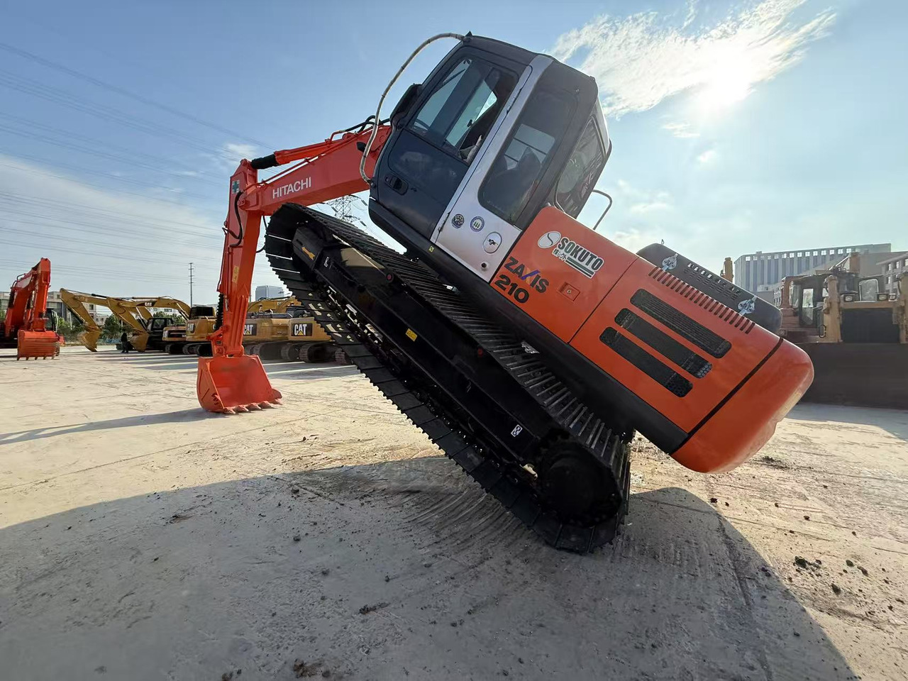 HITACHI ZX210 - Crawler excavator: picture 2 HITACHI ZX210 - Crawler excavator: picture 2