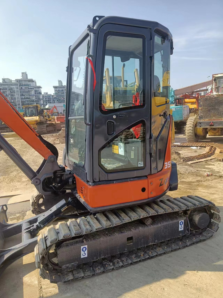 HITACHI ZX35U-5A - Mini excavator: picture 2 HITACHI ZX35U-5A - Mini excavator: picture 2