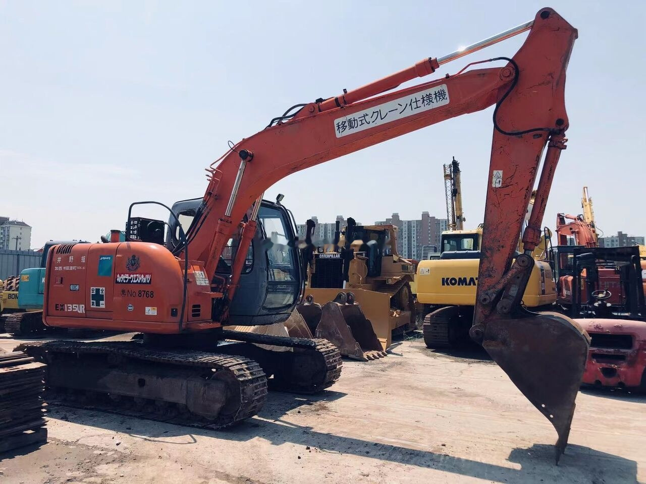 Hitachi EX135 - Crawler excavator: picture 3 Hitachi EX135 - Crawler excavator: picture 3
