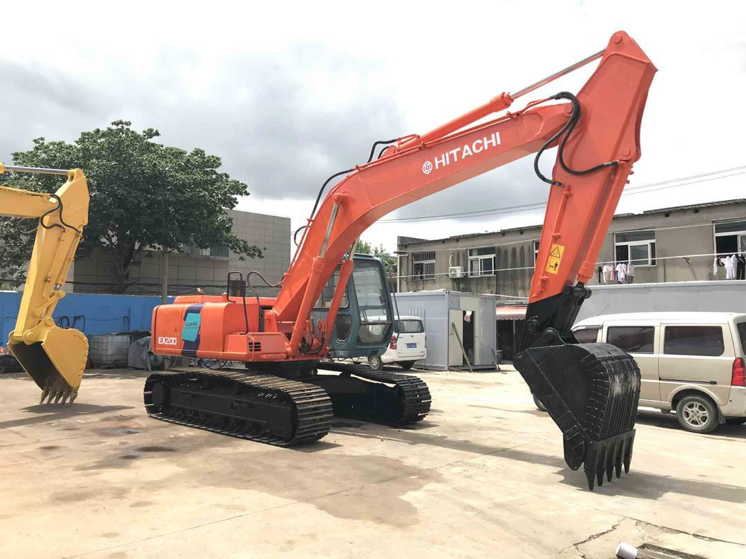 Hitachi EX200 - Crawler excavator: picture 3 Hitachi EX200 - Crawler excavator: picture 3
