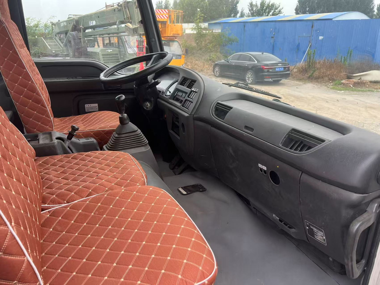 ISUZU Cargo truck leasing ISUZU Cargo truck: picture 9