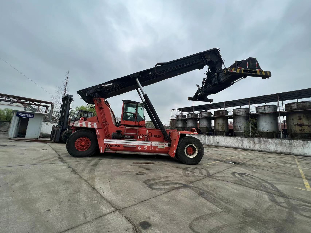 KALMAR - Reach stacker: picture 1 KALMAR - Reach stacker: picture 1