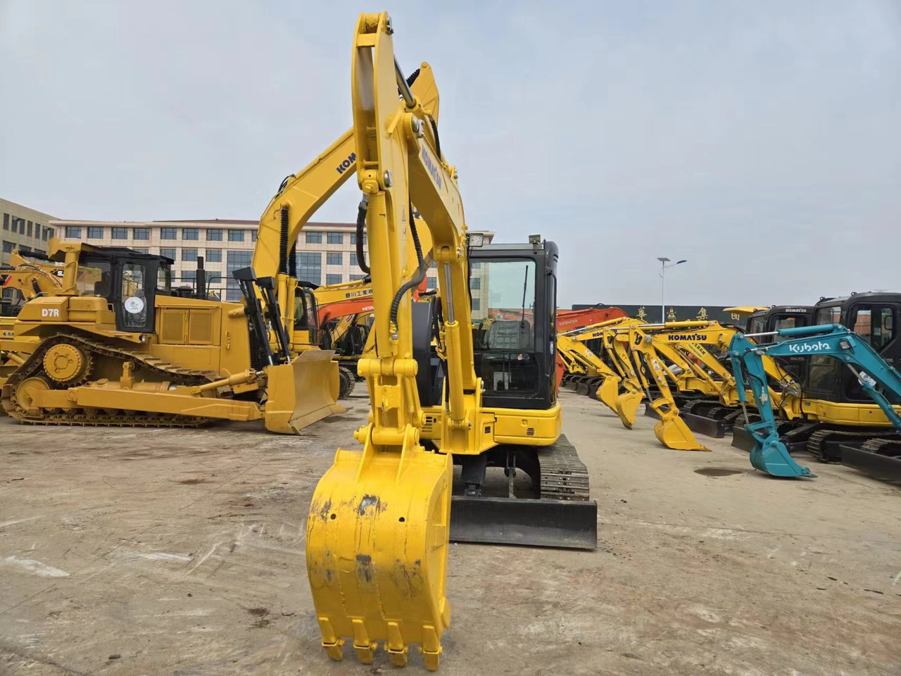 KOMATSU PC55MR - Mini excavator: picture 3 KOMATSU PC55MR - Mini excavator: picture 3