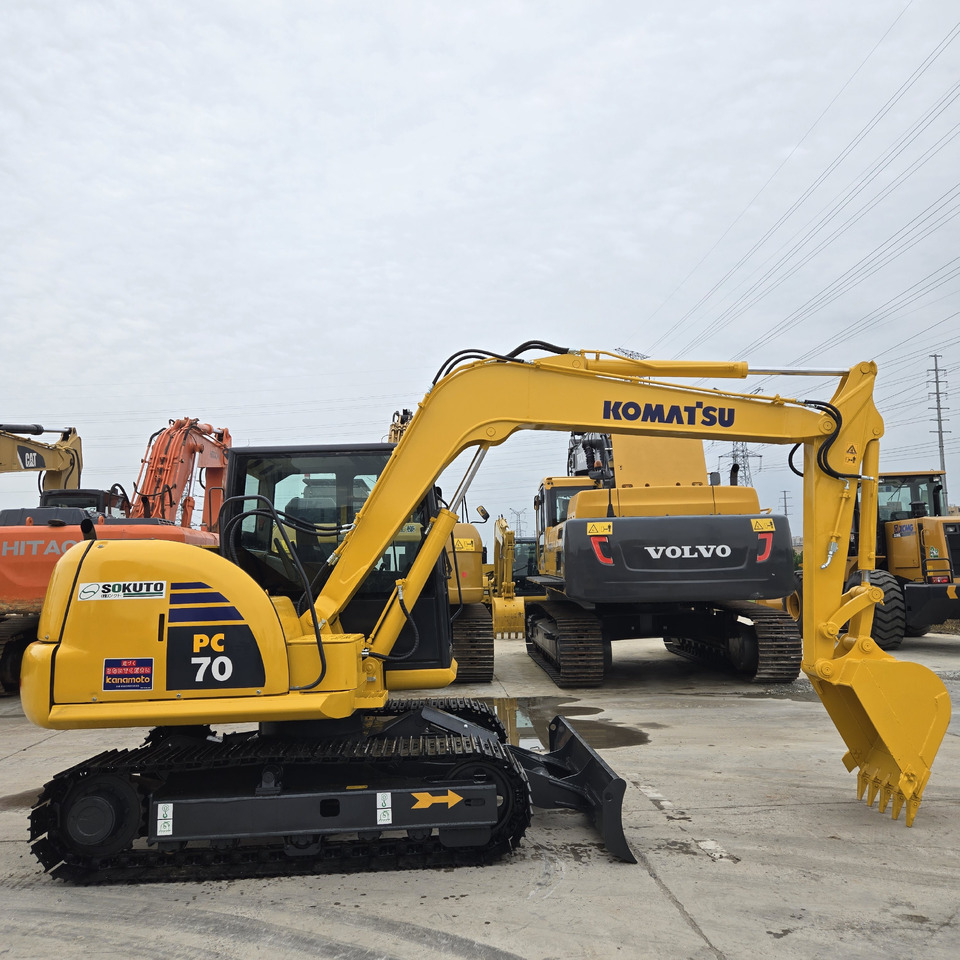 KOMATSU PC70-8 - Mini excavator: picture 2 KOMATSU PC70-8 - Mini excavator: picture 2