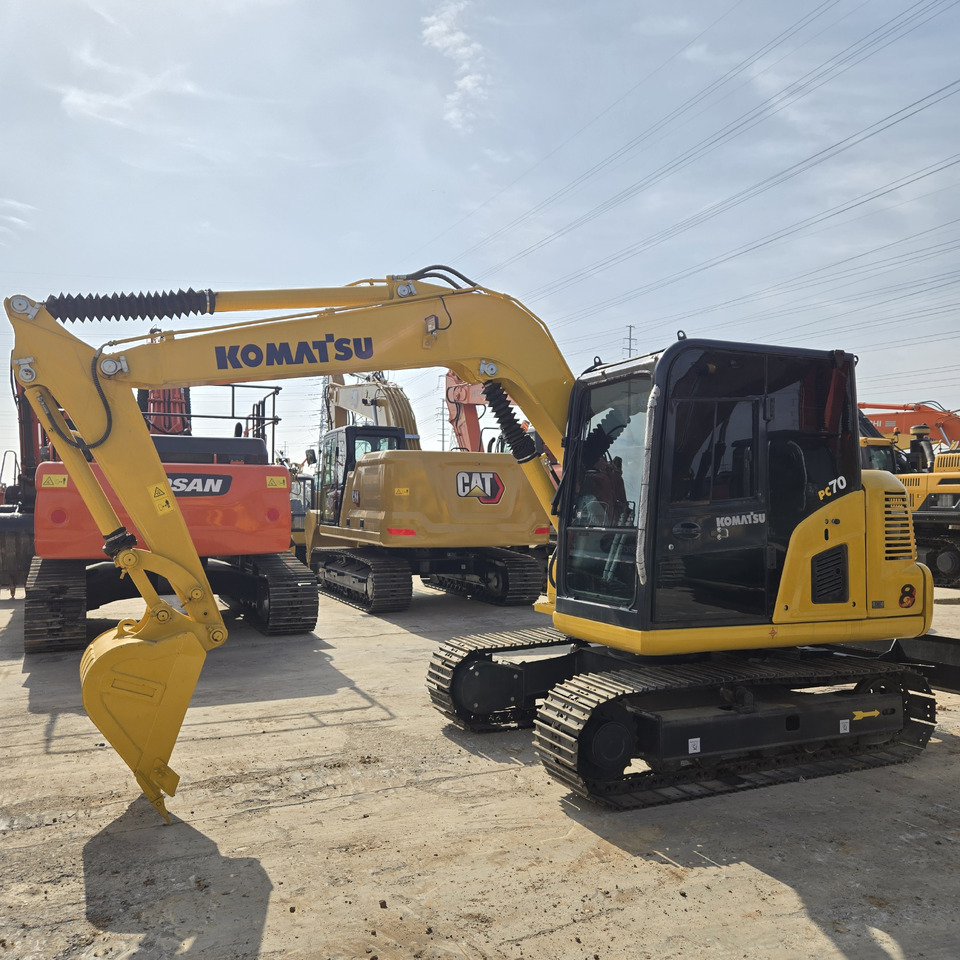 KOMATSU PC70-8 - Mini excavator: picture 3 KOMATSU PC70-8 - Mini excavator: picture 3