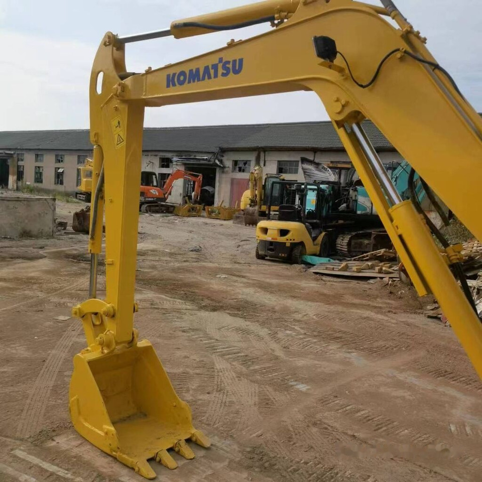 Mini excavator Komatsu PC50MR: picture 6