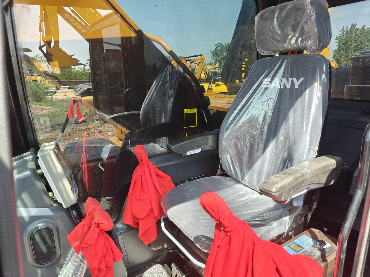 SANY SY335H - Crawler excavator: picture 3 SANY SY335H - Crawler excavator: picture 3