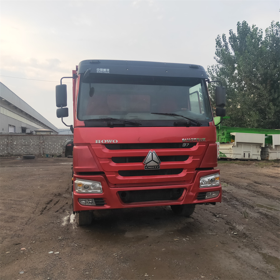 SINOTRUK HOWO - Tipper: picture 1 SINOTRUK HOWO - Tipper: picture 1