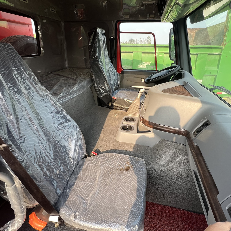 Box truck SINOTRUK HOWO: picture 6