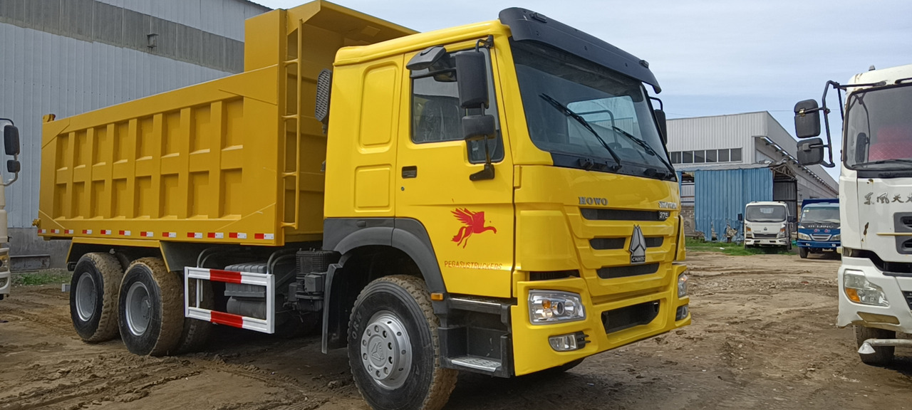 SINOTRUK HOWO - Tipper: picture 2 SINOTRUK HOWO - Tipper: picture 2