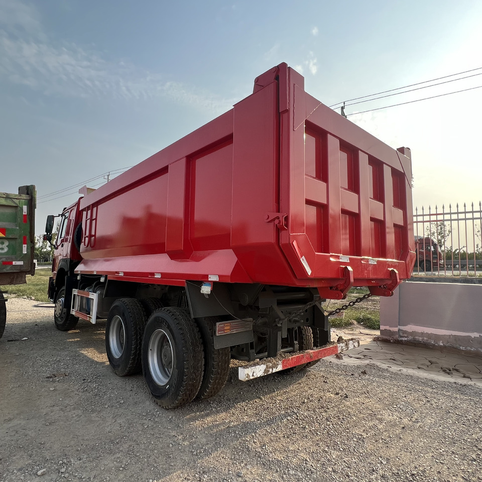 Box truck SINOTRUK HOWO: picture 7