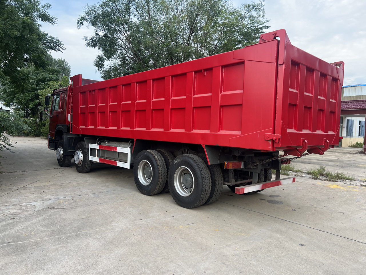 SINOTRUK Howo - Tipper: picture 1 SINOTRUK Howo - Tipper: picture 1
