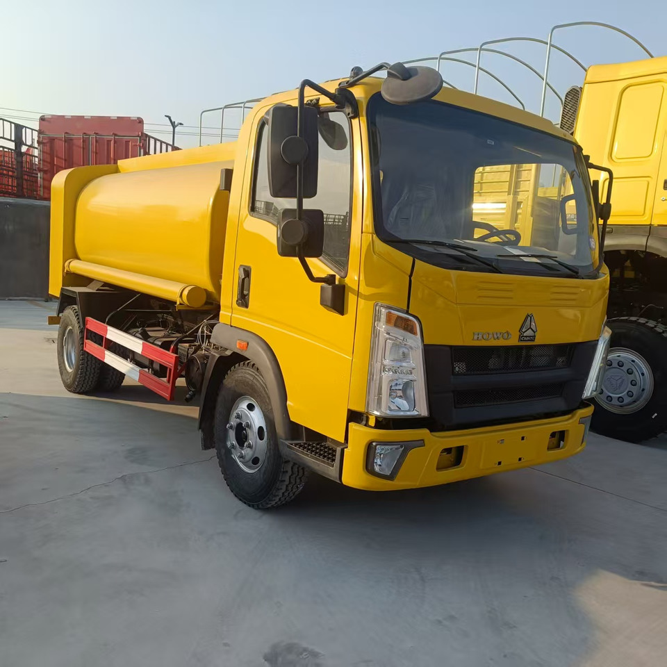 SINOTRUK Tanker truck - Tanker truck: picture 4 SINOTRUK Tanker truck - Tanker truck: picture 4