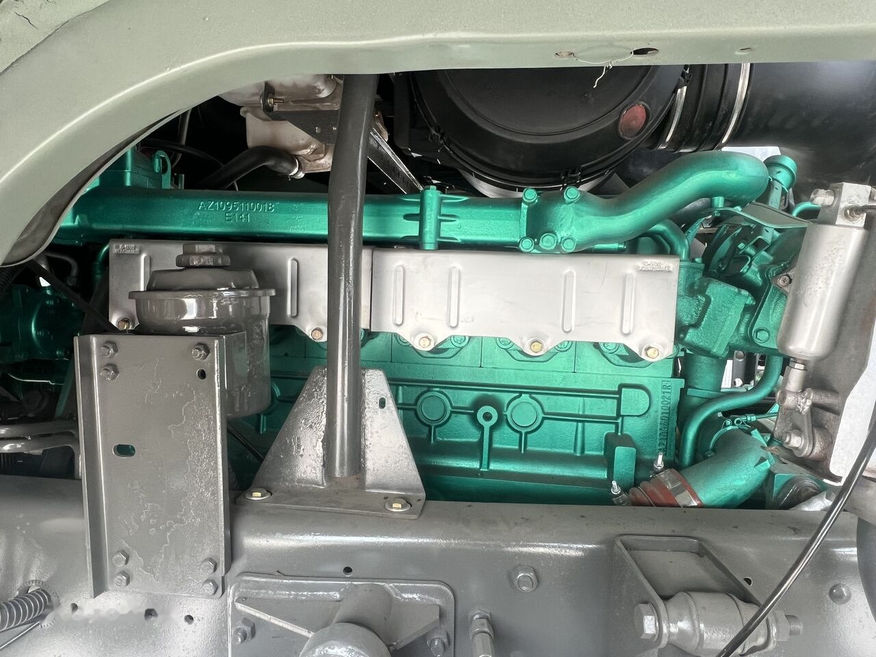 Interior photo 1: Tipper Sinotruk Howo 8*4 Interior photo 1: Tipper Sinotruk Howo 8*4