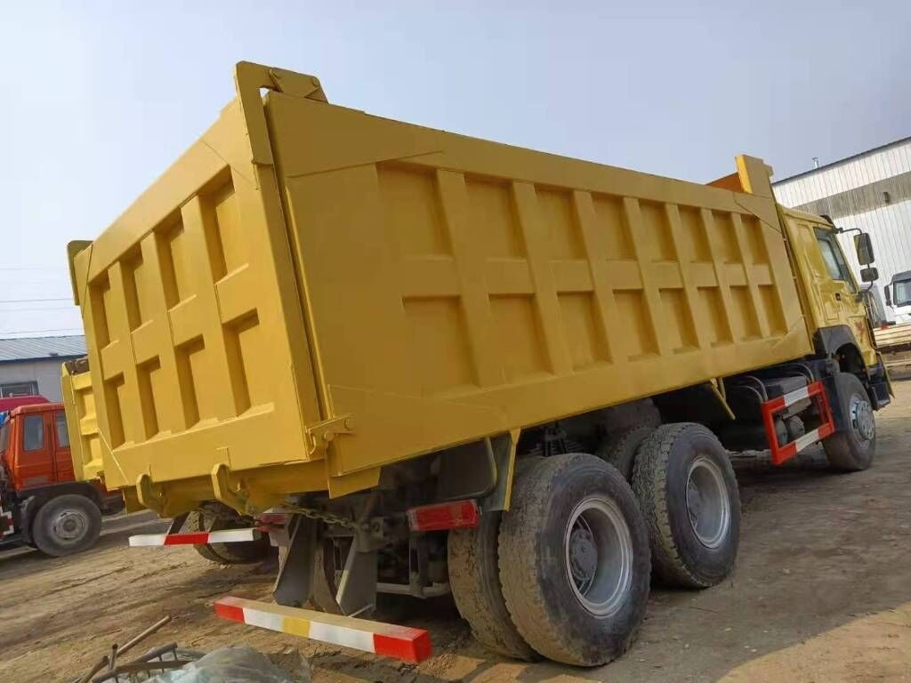 Sinotruk Howo - Tipper: picture 4 Sinotruk Howo - Tipper: picture 4