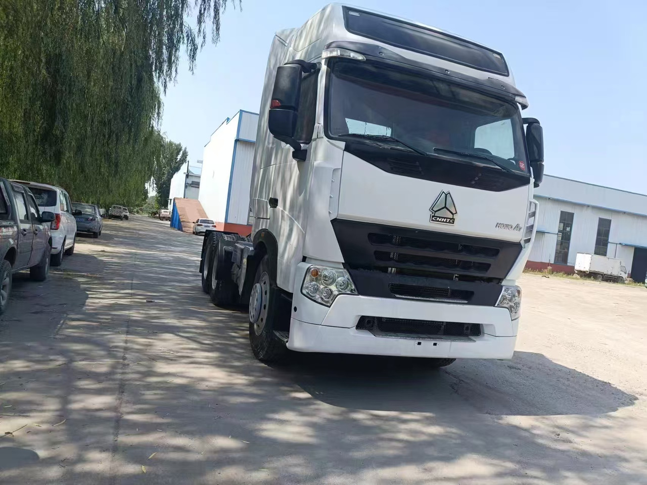 SINOTRUK HOWO A7 - Tractor unit: picture 5 SINOTRUK HOWO A7 - Tractor unit: picture 5