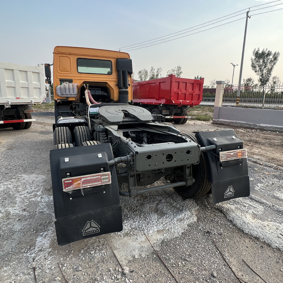 Tractor unit SINOTRUK HOWO: picture 8