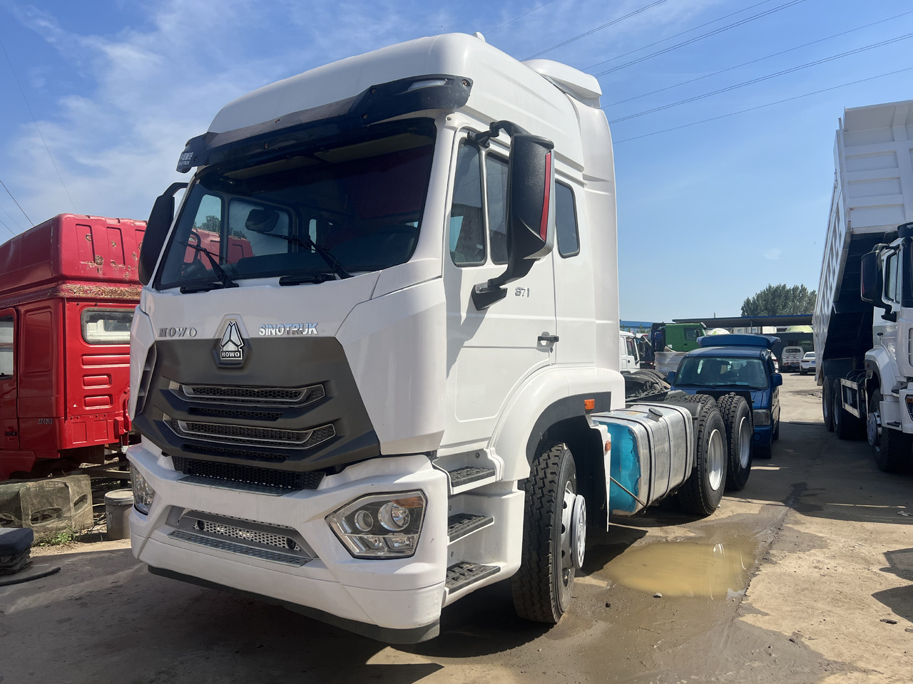 SINOTRUK Trailer head - Tractor unit: picture 1 SINOTRUK Trailer head - Tractor unit: picture 1
