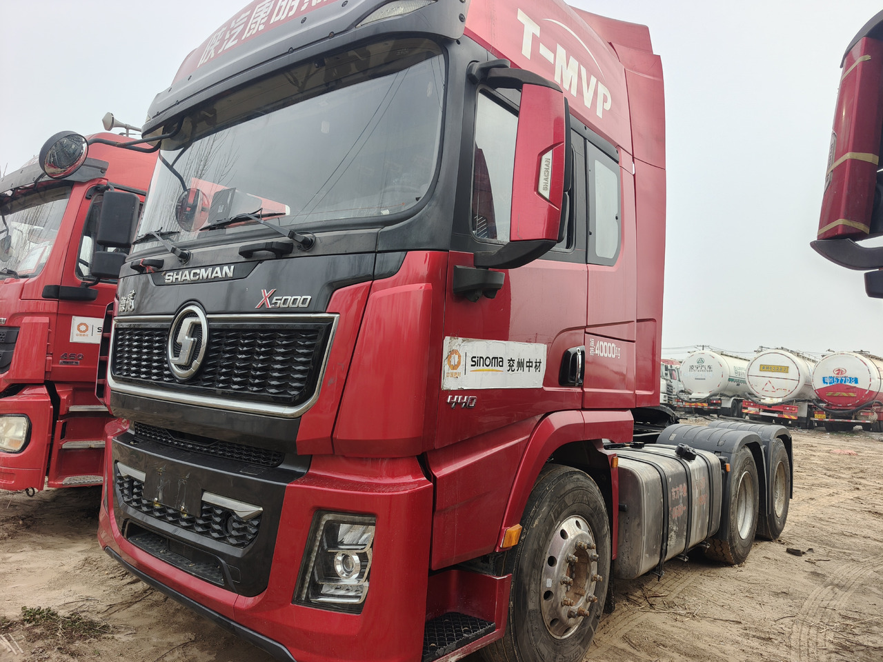 Tractor unit Shacman X5000: picture 7