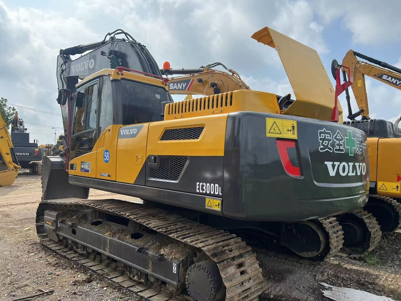 Volvo EC300D - Crawler excavator: picture 1 Volvo EC300D - Crawler excavator: picture 1