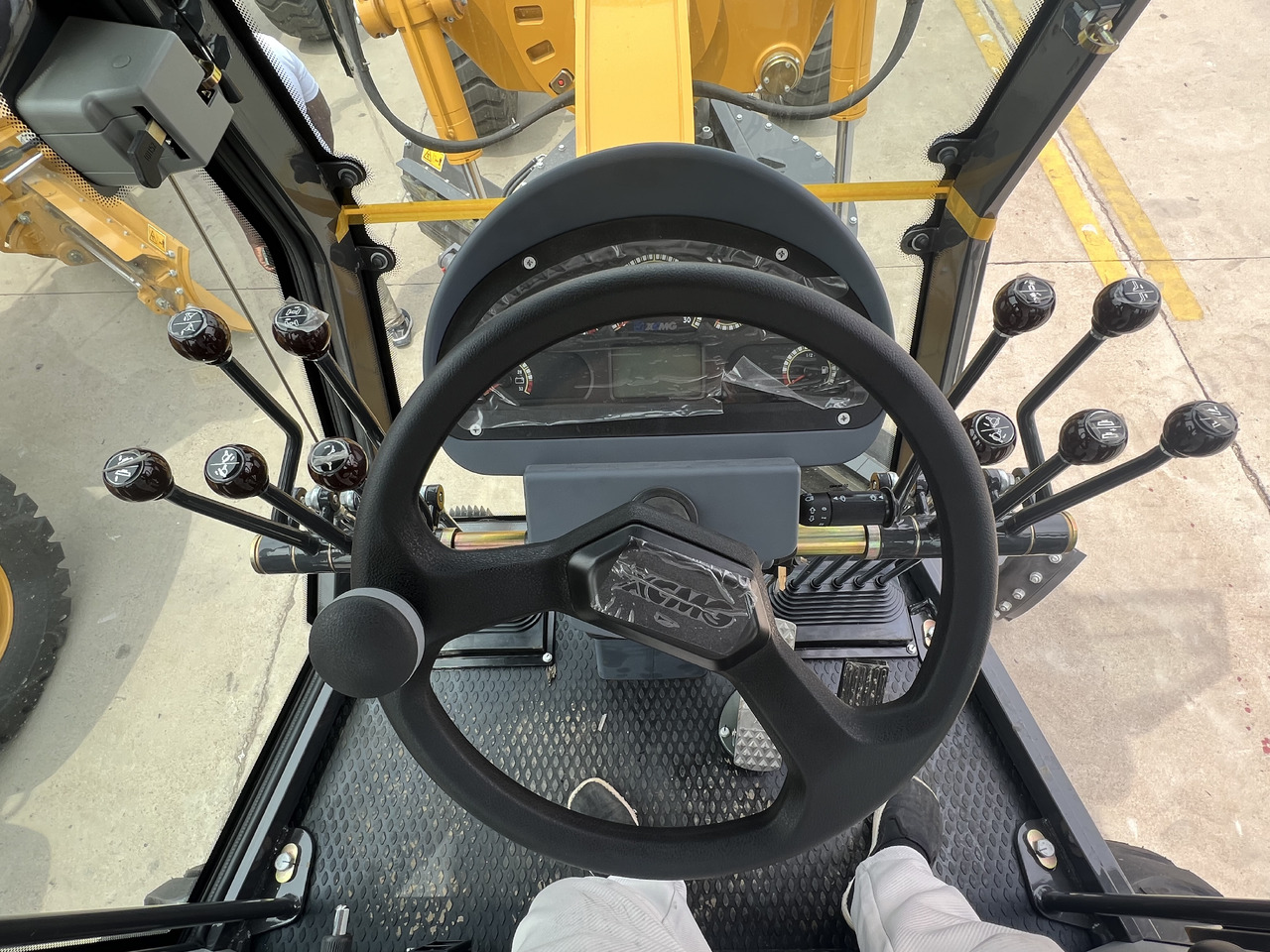 XCMG GR215 - Grader: picture 3 XCMG GR215 - Grader: picture 3