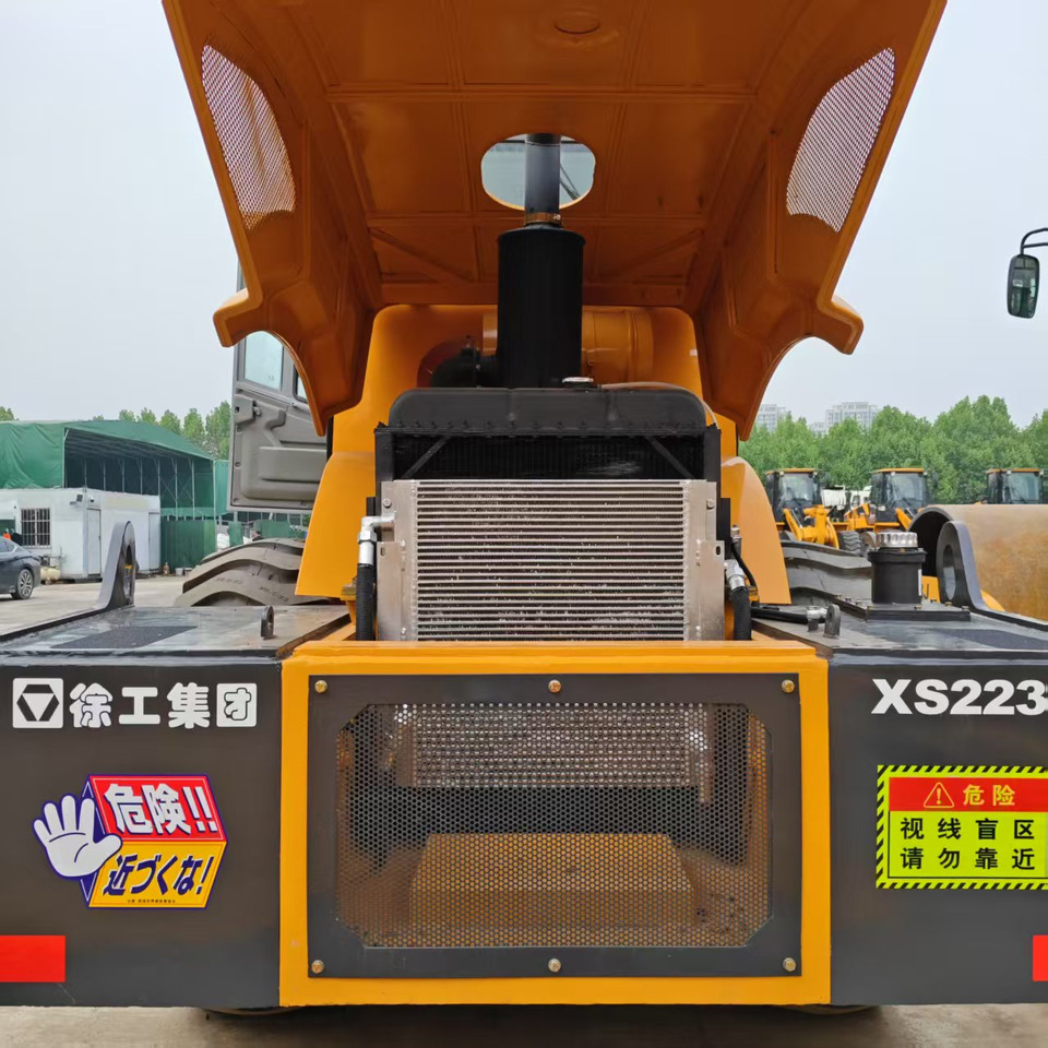 XCMG XS233J - Compactor: picture 3 XCMG XS233J - Compactor: picture 3