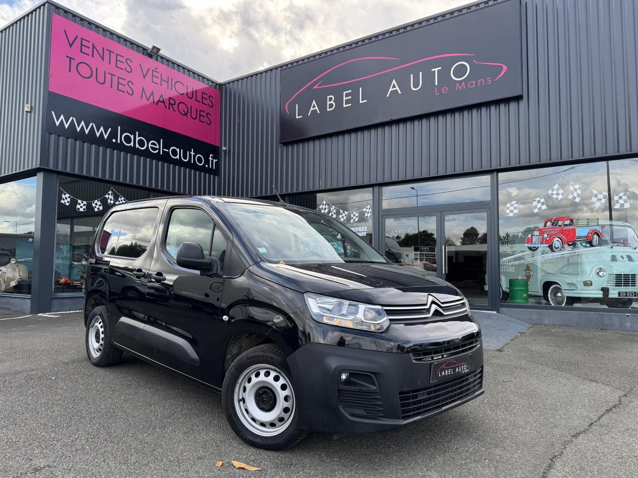 CITROEN Berlingo 1.5 BlueHDi S&S - 130 - BV EAT8 III FOURGON Fourgon M Driver 650 kg PHASE 1 - Panel van: picture 1 CITROEN Berlingo 1.5 BlueHDi S&S - 130 - BV EAT8 III FOURGON Fourgon M Driver 650 kg PHASE 1 - Panel van: picture 1