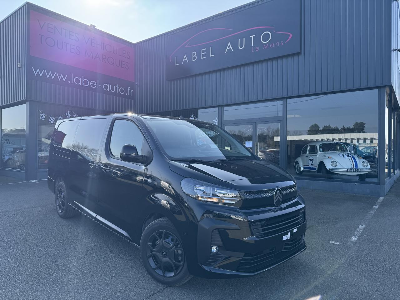 CITROEN Jumpy M 2.0 BlueHDi - 180 S&S - BV EAT8  III FOURGON . PHASE 2 - Panel van: picture 1 CITROEN Jumpy M 2.0 BlueHDi - 180 S&S - BV EAT8  III FOURGON . PHASE 2 - Panel van: picture 1