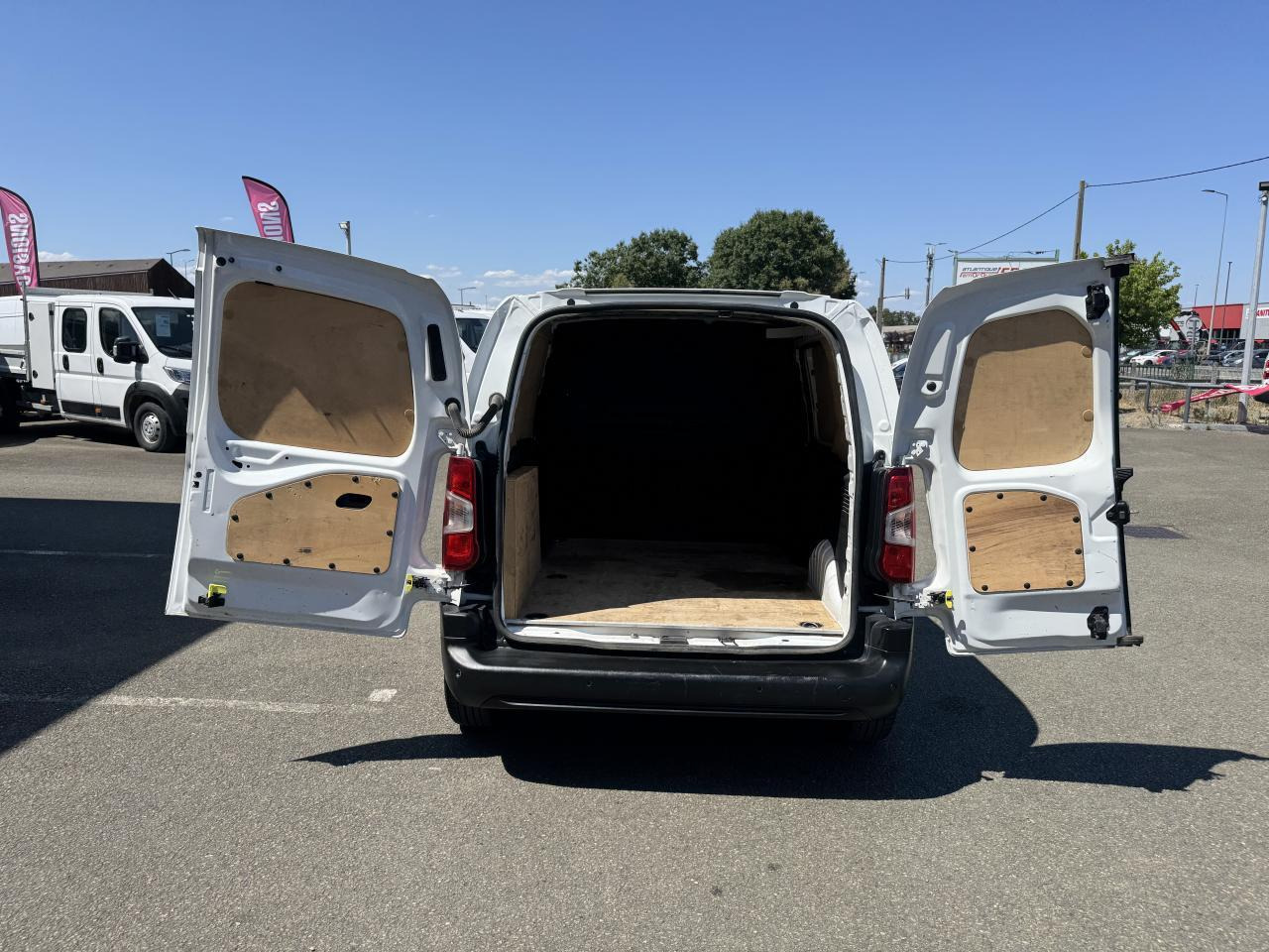 Citroen Berlingo M 650KG BLUEHDI 100 S&S DRIVER BVM5 - Small van: picture 2 Citroen Berlingo M 650KG BLUEHDI 100 S&S DRIVER BVM5 - Small van: picture 2