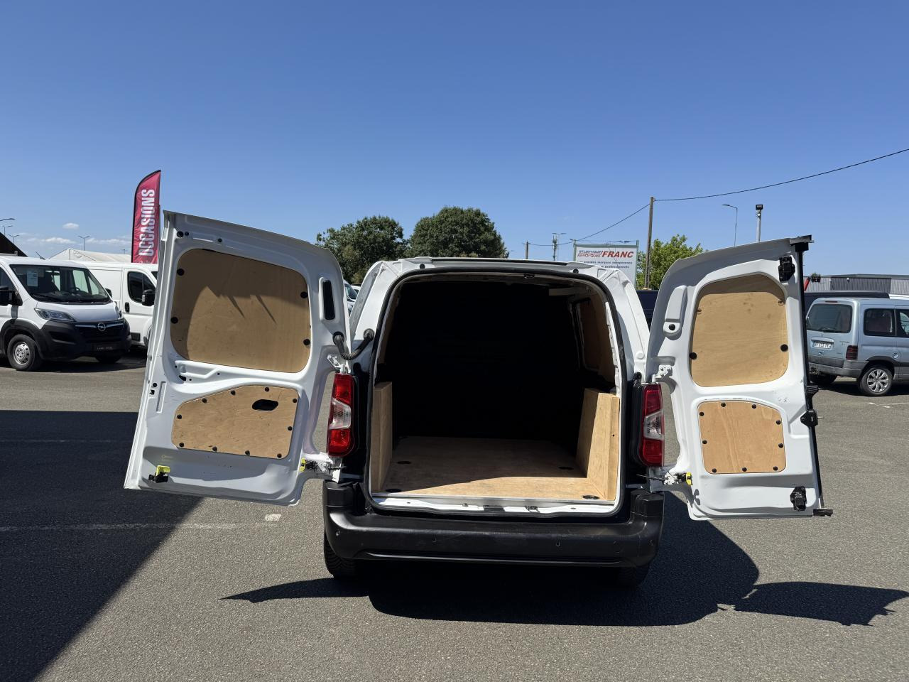 Citroen Berlingo M 650KG BLUEHDI 100 S&S DRIVER - Small van: picture 2 Citroen Berlingo M 650KG BLUEHDI 100 S&S DRIVER - Small van: picture 2