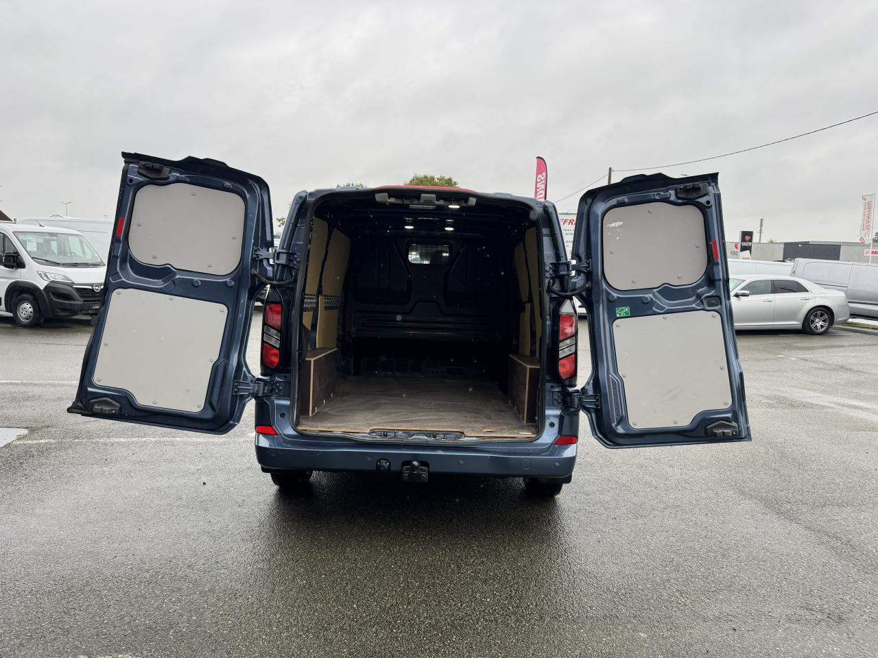 FORD Transit Custom 2.0 EcoBlue 170 ch BVA Fourgon 320 L1H1 Limited - Panel van: picture 2 FORD Transit Custom 2.0 EcoBlue 170 ch BVA Fourgon 320 L1H1 Limited - Panel van: picture 2
