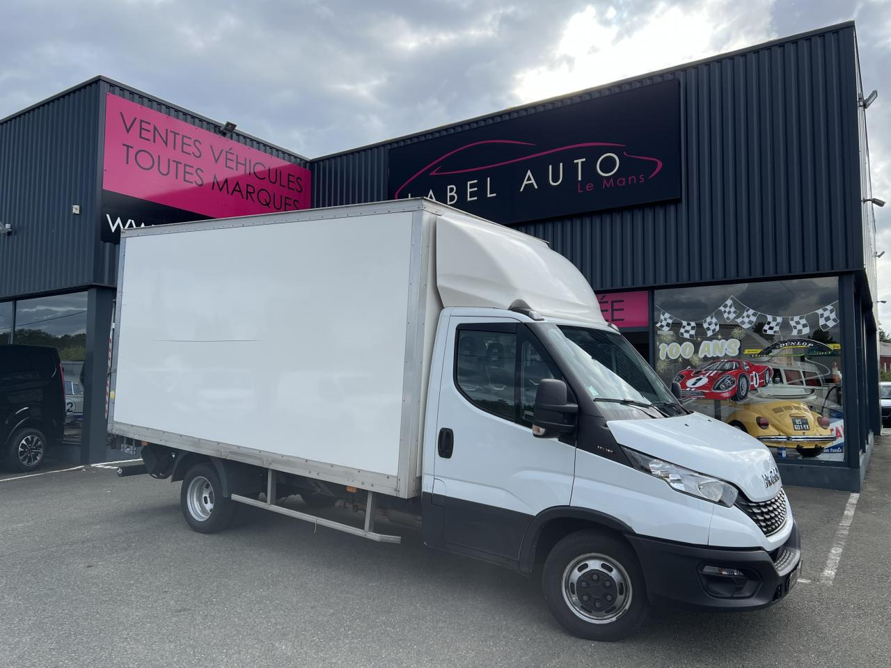 IVECO Daily 35C16 CAISSE HAYON 20M3 RJ 3.0L 160CH - Closed box van: picture 1 IVECO Daily 35C16 CAISSE HAYON 20M3 RJ 3.0L 160CH - Closed box van: picture 1