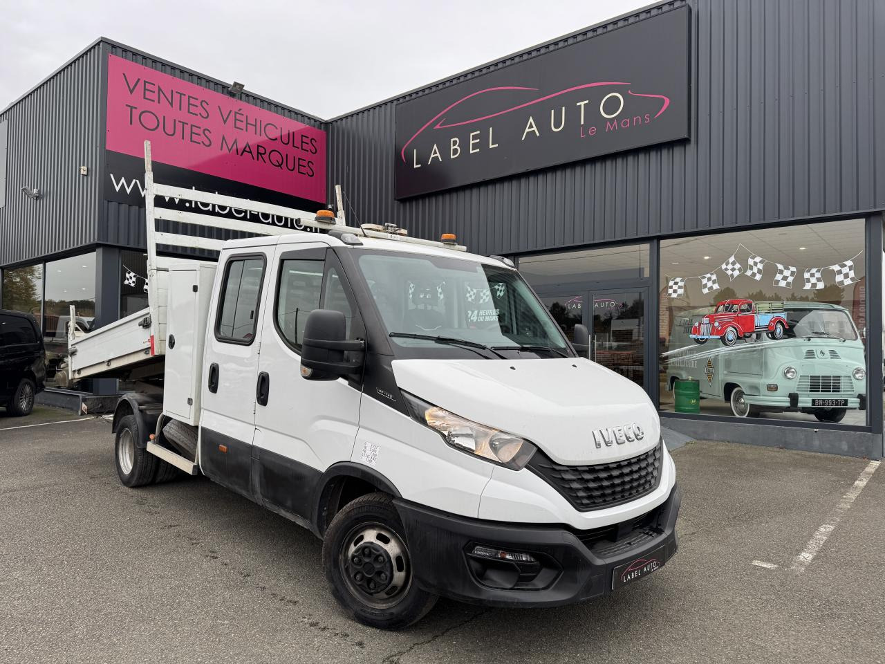 IVECO daily 35C14 BENNE COFFRE DOUBLE CABINE 6 places - Tipper van: picture 2 IVECO daily 35C14 BENNE COFFRE DOUBLE CABINE 6 places - Tipper van: picture 2