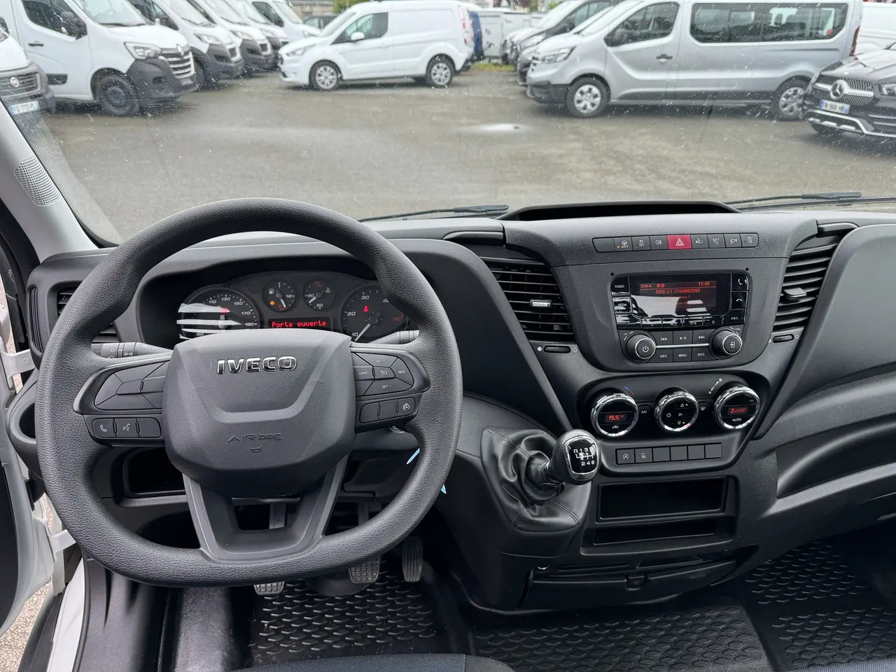 Iveco Daily 35S16H3.0 D EMPATTEMENT 4100 - Tow truck: picture 4 Iveco Daily 35S16H3.0 D EMPATTEMENT 4100 - Tow truck: picture 4