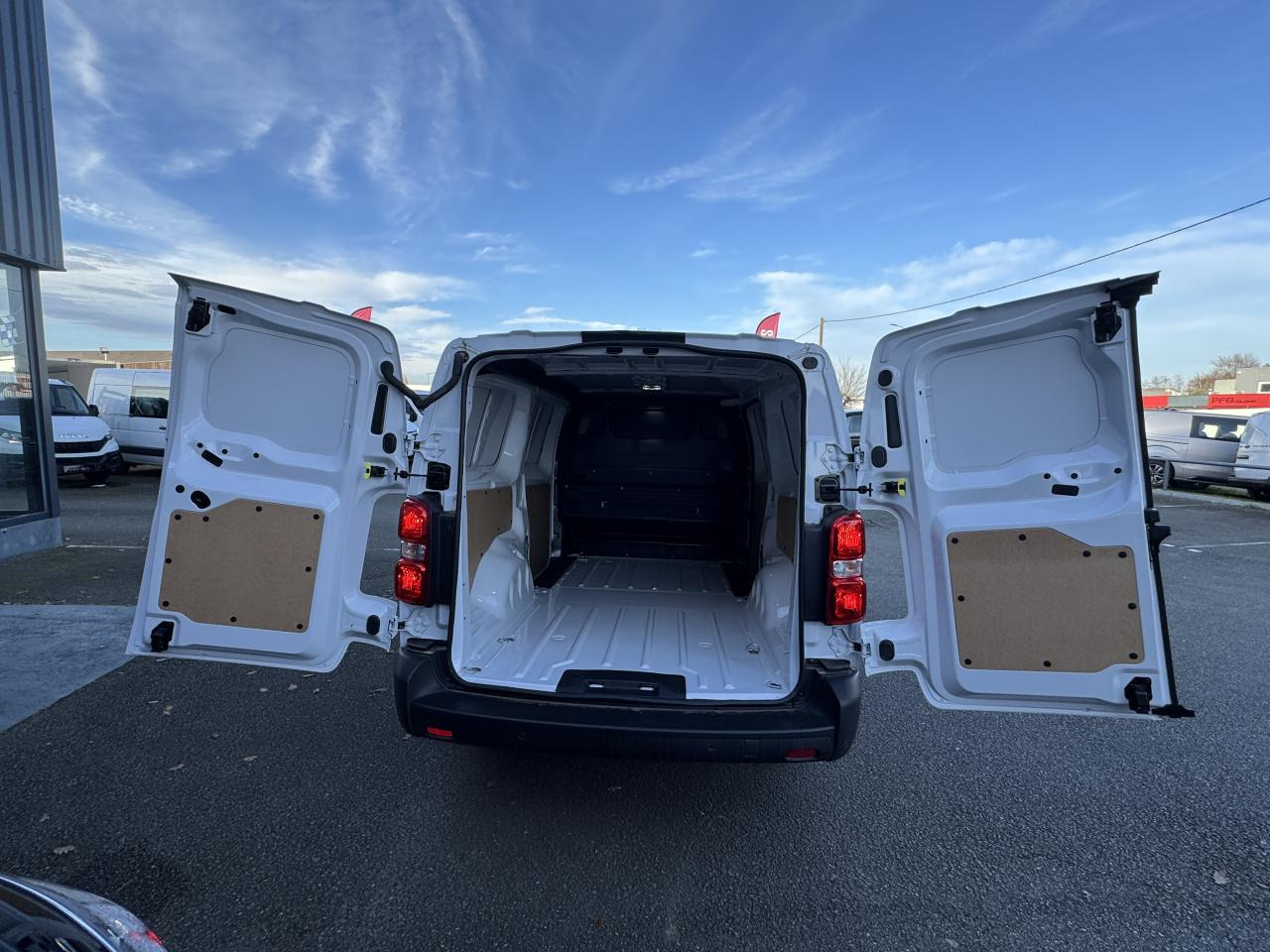 OPEL Vivaro XL 2.0 BlueHDi 145CH BV EAT8 - Panel van: picture 2 OPEL Vivaro XL 2.0 BlueHDi 145CH BV EAT8 - Panel van: picture 2