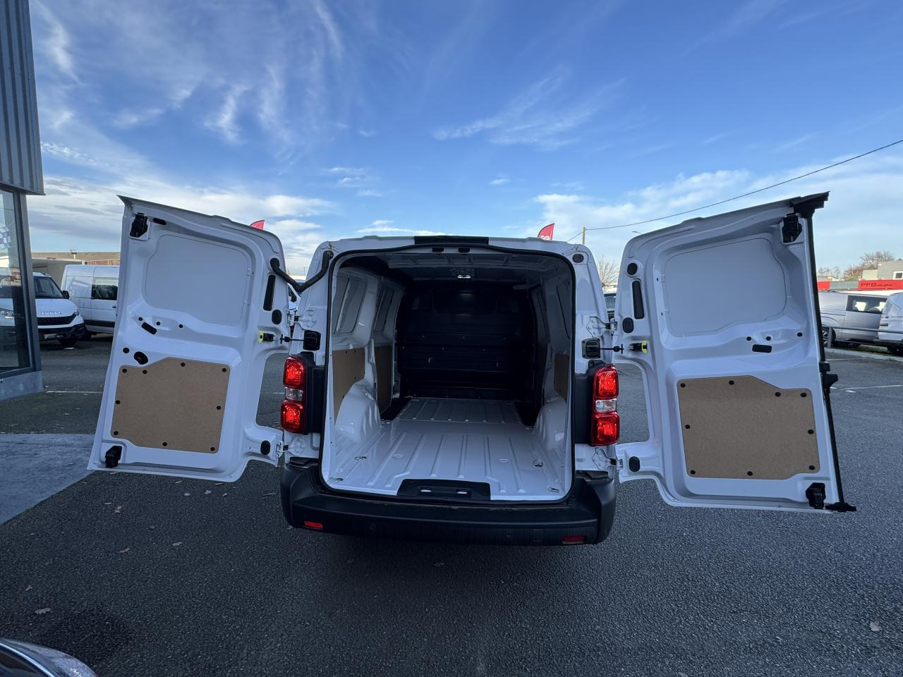 OPEL Vivaro XL 2.0 BlueHDi - 145CH EAT8 S&S FOURGON - Panel van: picture 2 OPEL Vivaro XL 2.0 BlueHDi - 145CH EAT8 S&S FOURGON - Panel van: picture 2