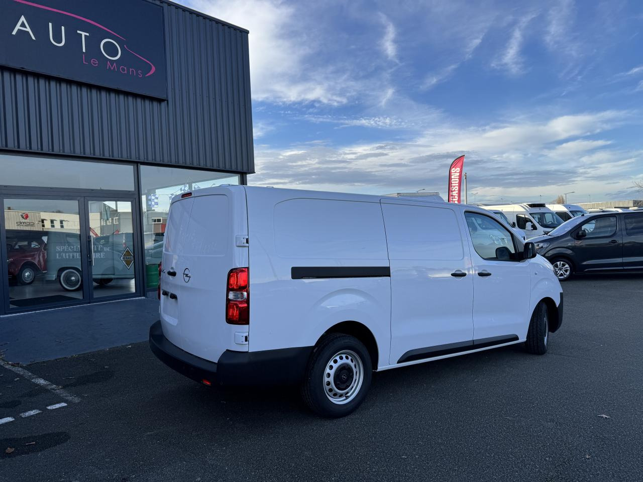 OPEL Vivaro XL 2.0 BlueHDi - 145CH EAT8 S&S FOURGON - Panel van: picture 5 OPEL Vivaro XL 2.0 BlueHDi - 145CH EAT8 S&S FOURGON - Panel van: picture 5