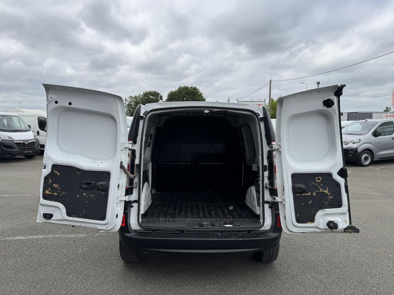 Renault Kangoo 1.5 BLUE DCI 80CH GRAND CONFORT 5CV - Other machinery: picture 2 Renault Kangoo 1.5 BLUE DCI 80CH GRAND CONFORT 5CV - Other machinery: picture 2