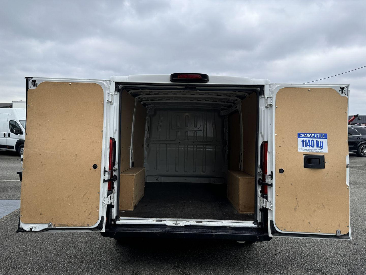 Peugeot Boxer 333 L1H1 2.2 BLUEHDI S&S 140CH ASPHALT - Panel van: picture 2 Peugeot Boxer 333 L1H1 2.2 BLUEHDI S&S 140CH ASPHALT - Panel van: picture 2