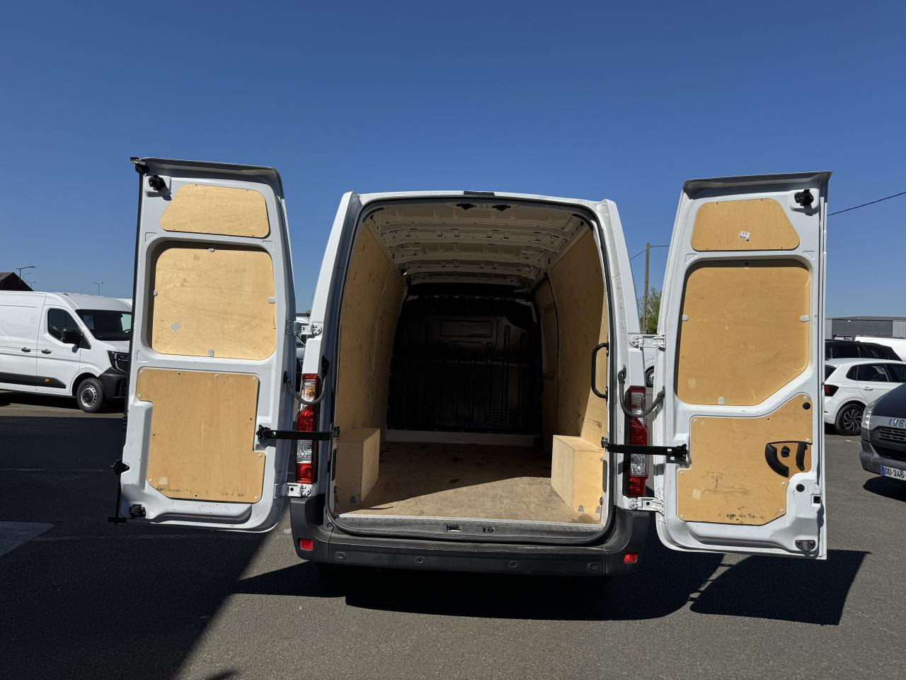 RENAULT Master Grand Confort F3500 L3H2 2.3 Blue dCi 135 ch Fourgon - Panel van: picture 3 RENAULT Master Grand Confort F3500 L3H2 2.3 Blue dCi 135 ch Fourgon - Panel van: picture 3