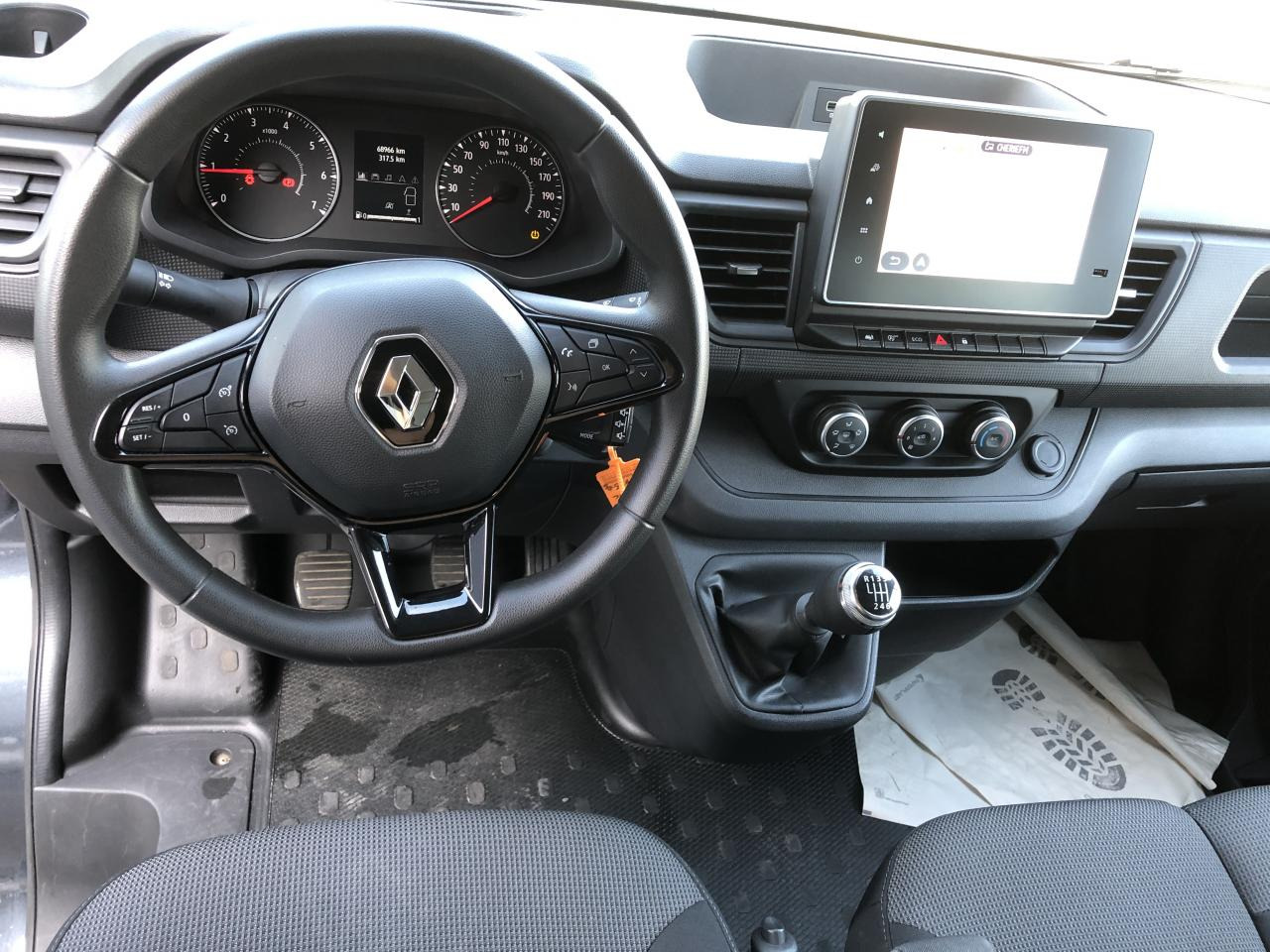 RENAULT Trafic L2 2.0 Energy dCi - 150 - S&S III COMBI Combi Zen L2H1 PHASE 3 - Passenger van: picture 3 RENAULT Trafic L2 2.0 Energy dCi - 150 - S&S III COMBI Combi Zen L2H1 PHASE 3 - Passenger van: picture 3