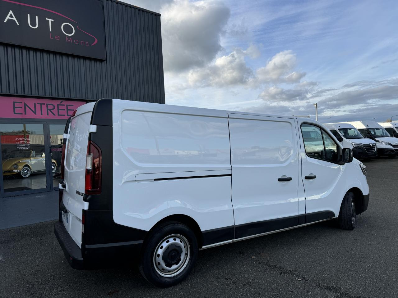 RENAULT Trafic L2H1 3000 Kg 2.0 Blue dCi - 130 III FOURGON Fourgon Confort L2H1 PHASE 3 - Panel van: picture 5 RENAULT Trafic L2H1 3000 Kg 2.0 Blue dCi - 130 III FOURGON Fourgon Confort L2H1 PHASE 3 - Panel van: picture 5