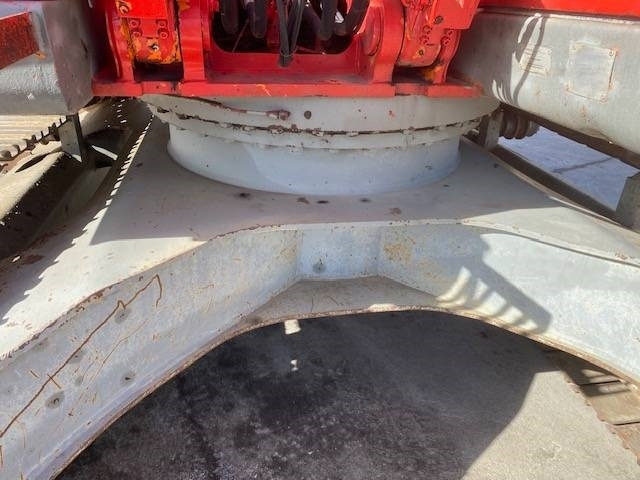 Crawler excavator Doosan DX 235 LC: picture 22